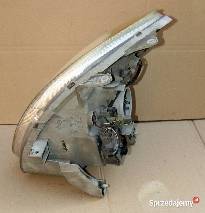 LAMPA PRZEDNIA PRAWA DIAHATSU SIRION łódzkie Mysłaków