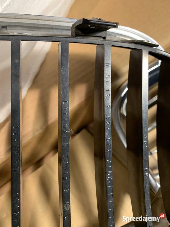 BMW E6061 nerki grill lewa i prawa Koziegłowy
