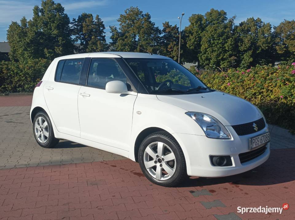 Suzuki swift 2010 13 benzyna radio Śrem