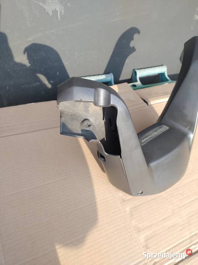 Suzuki Burgman 400 K2 obudowa kierownicy Dębica