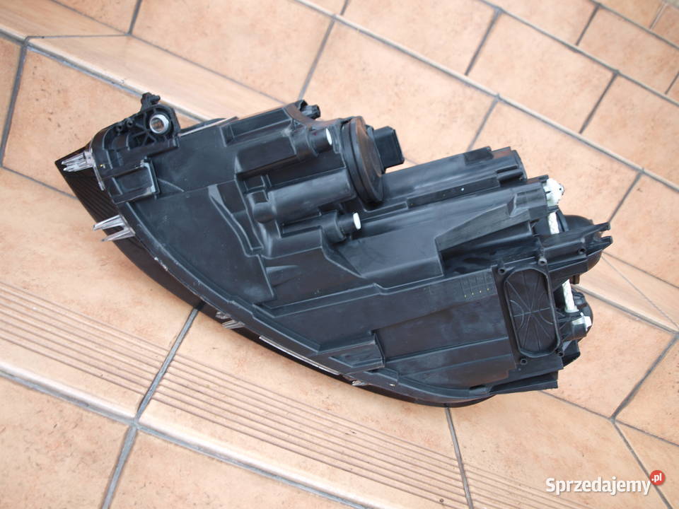 VW Golf 7 VII lampa prawa przód zwykła 2017 Kalisz