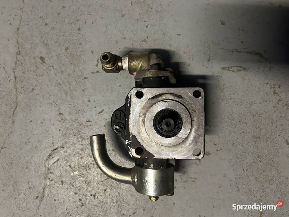 Pompa hydrauliczna do silnika Yanmar 3TNV 68 Gromnik sprzedam