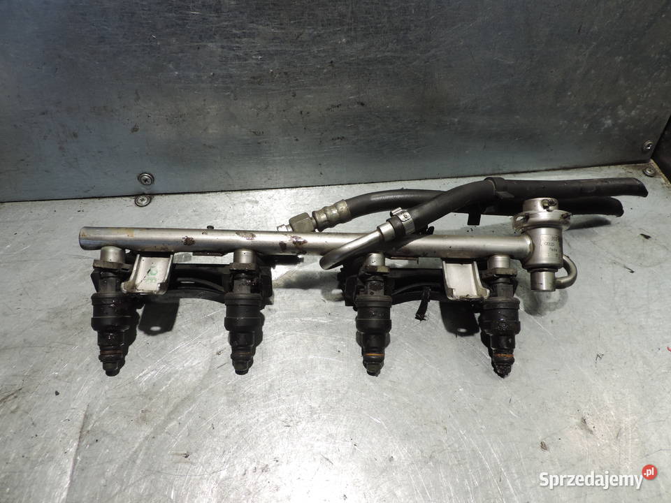 LISTWA WTRYSKOWA AUDI A4 B5 18T osobowe