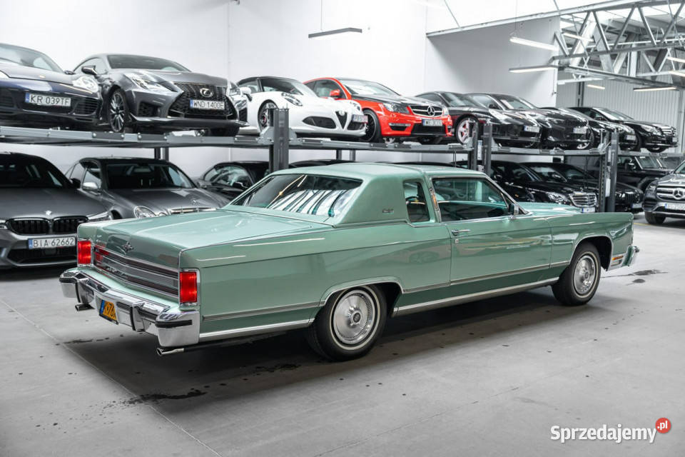 Lincoln Continental Town Coupe Stan benzyna