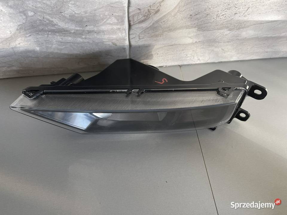 VW TIGUAN 2 LEWY HALOGEN