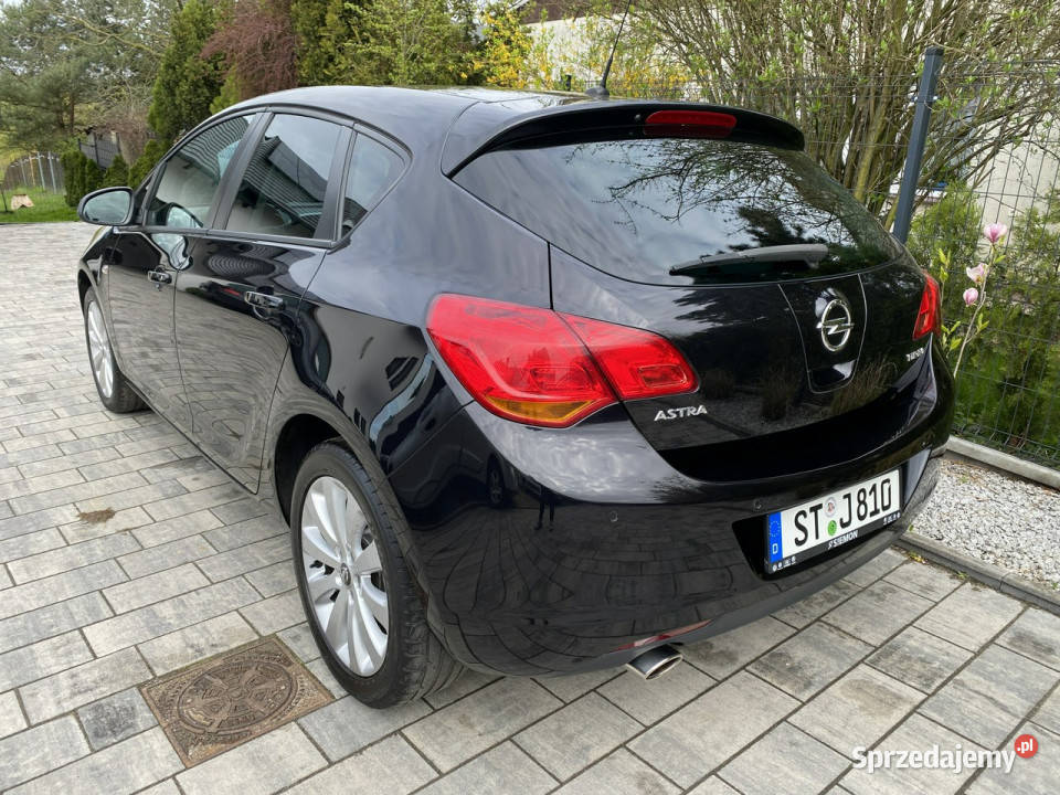 Opel Astra opłacone zadbane J 20092019 podgrzewane fotele Poznań sprzedam