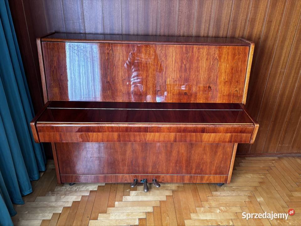 Sprzedam pianino Nocturno Instrumenty klawiszowe i MIDI śląskie Częstochowa