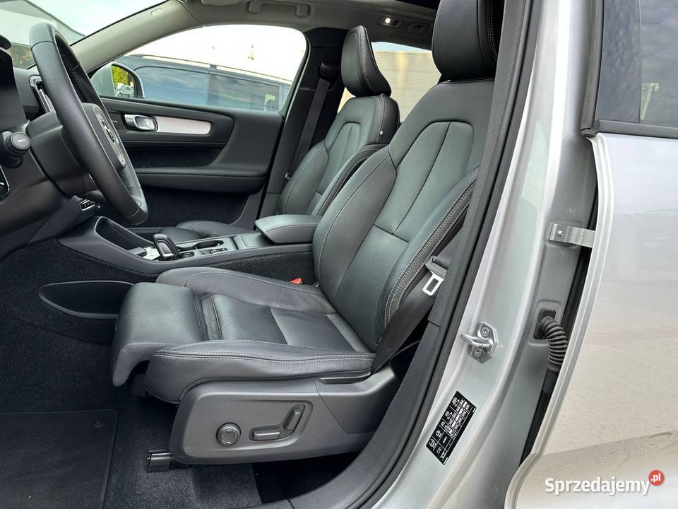 VOLVO XC40RDESIGN AWD 20 D4 190 SUV FV 23 gniazdo SD Wojkowice
