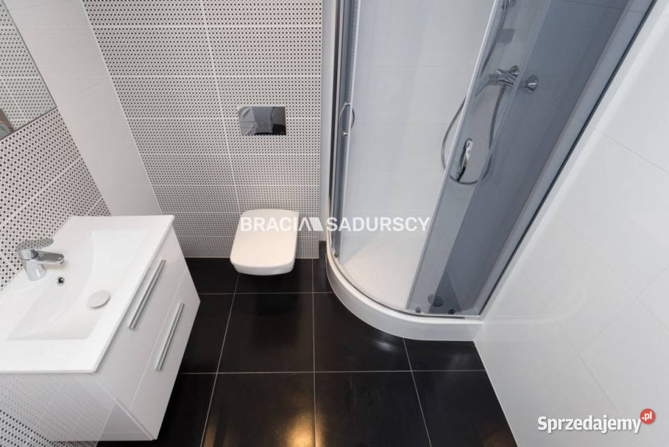 Sprzedaż mieszkania Kraków Lubomirskiego 233 własność