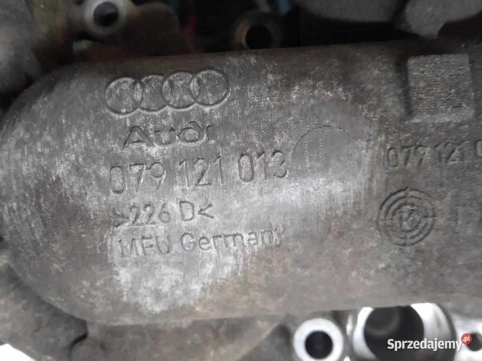 OBUDOWA TERMOSTATU POMPA WODY 079121013 Audi A7