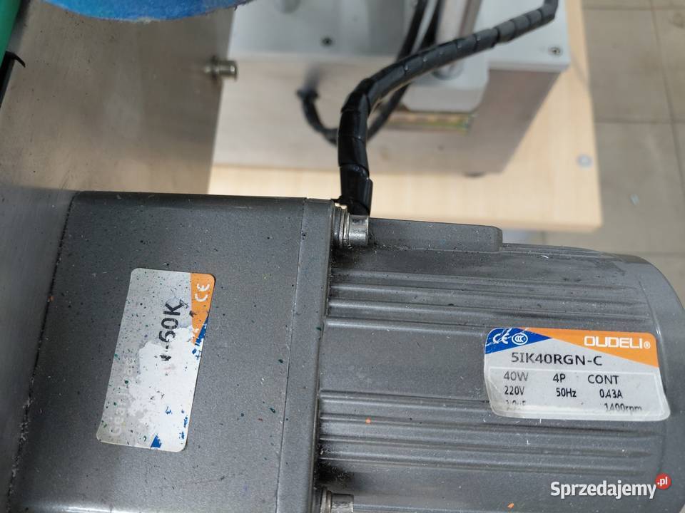 Etykieciarka automatyczna do pojemników 25 ml i Gliwice