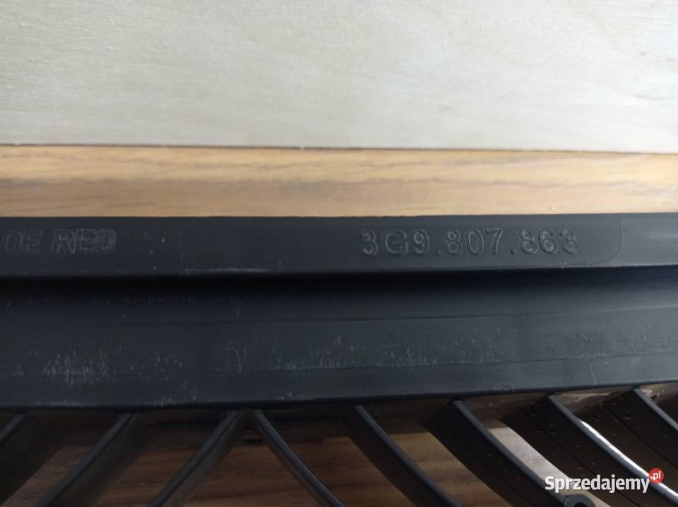 ŚLIZG ZDERZAKA TYŁ VW PASSAT B8 KOMBI 3G9807863 Bydgoszcz