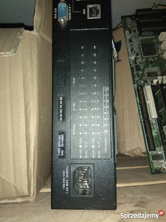 Switch 24 porty zarządzalny 8275 324 małopolskie Kraków