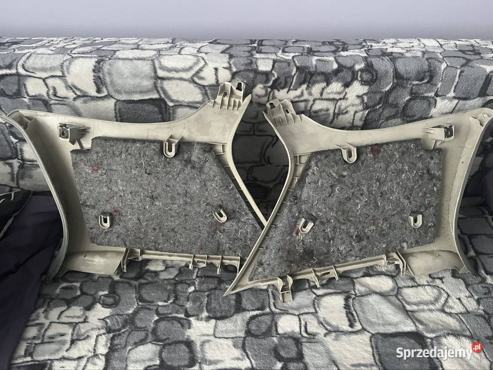 Volkswagen Golf 5 V osłony słupków C tył Szczerbice
