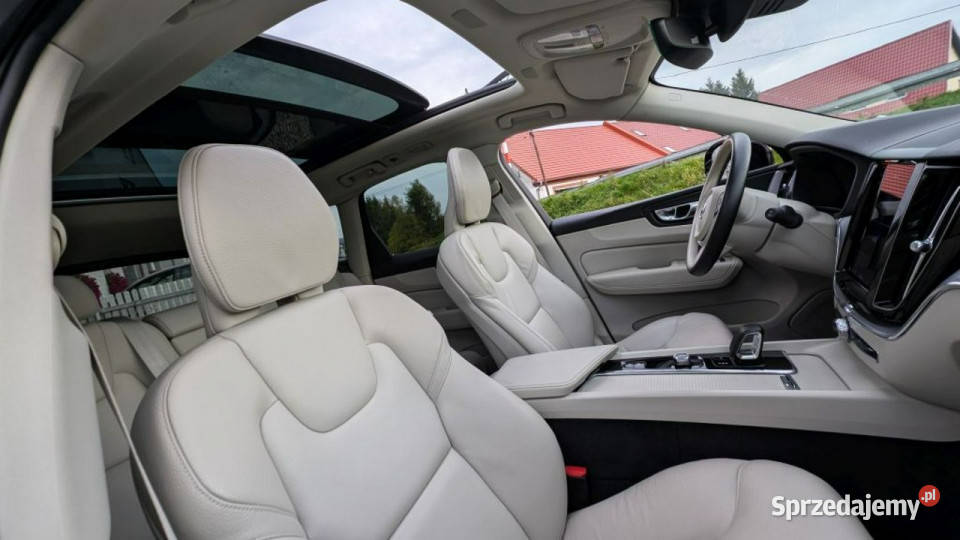 Volvo XC 60 Plugin 4x4 kamera cofania II 2017 Kamienna Góra