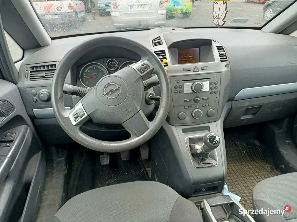Opel Zafira Opel Zafira 19CDTI 101 06r 7os B Tarnów sprzedam
