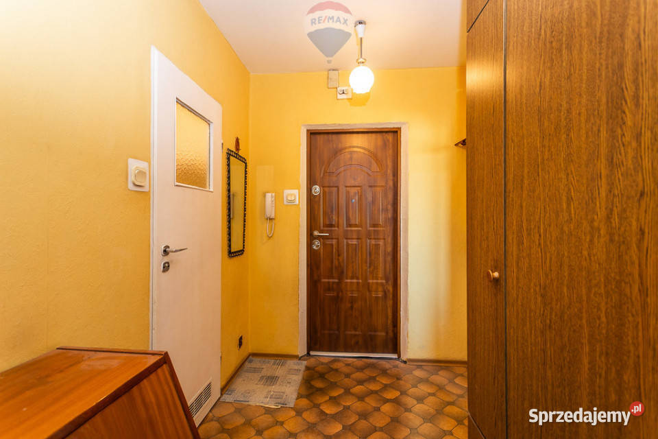 Kawalerka z balkonem i widokiem Łódź Chojny piwnica sprzedam