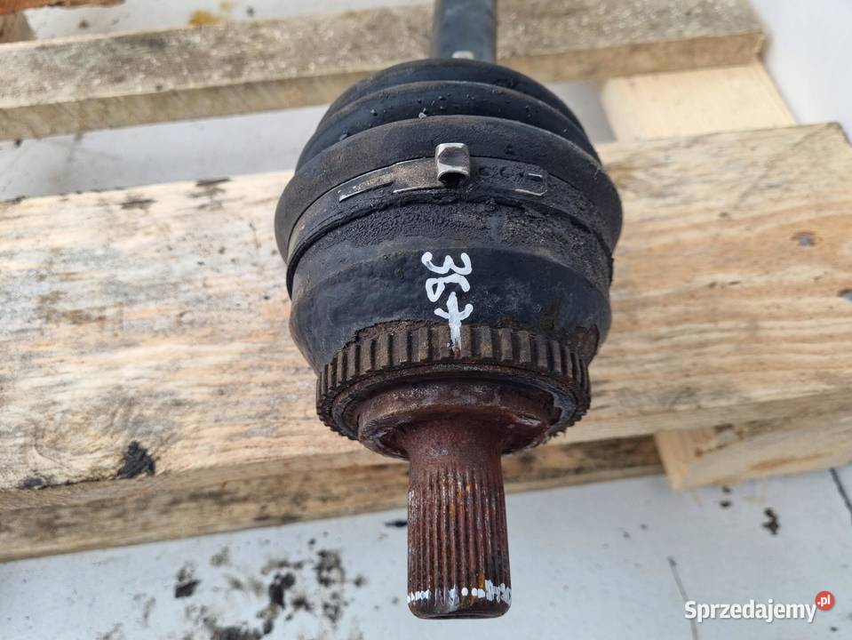 PÓŁOŚ Volvo V70 II S60 I XC70 24 D5 PRAWA