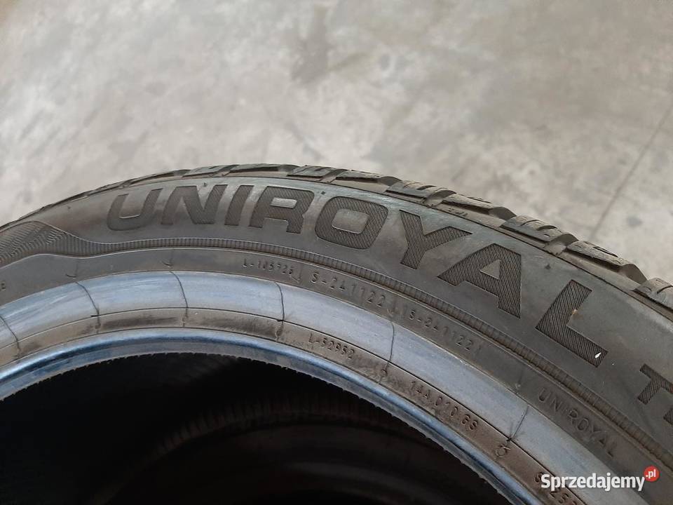 2x Opona nieużywana zimowa 24540R18 UNIROYAL 319 40
