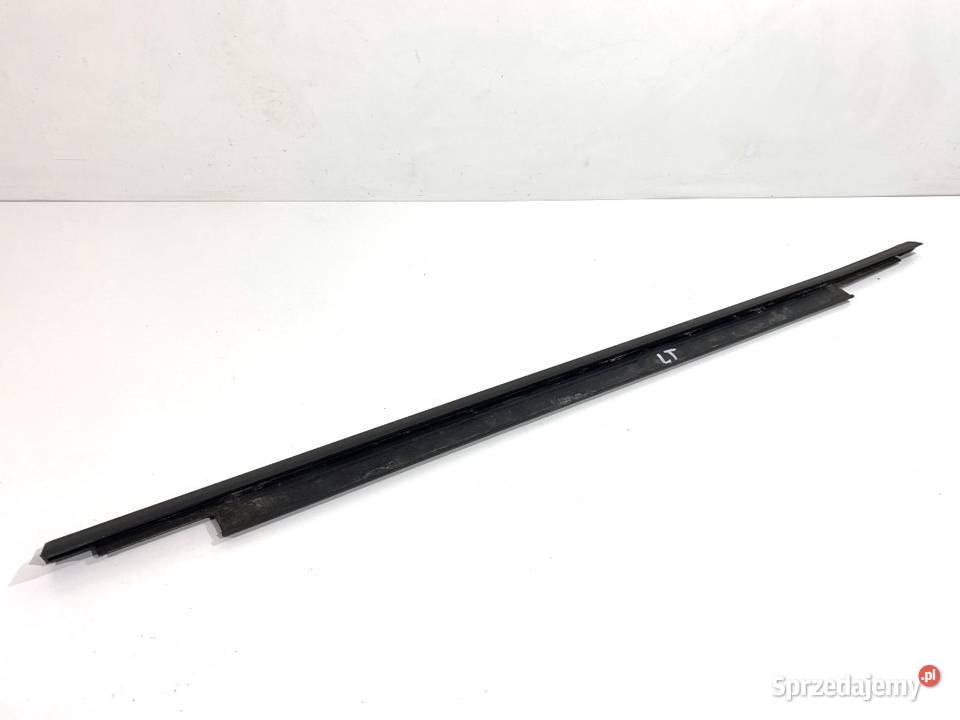LISTWA ZGARNIAJĄCA TYŁ LEWY AUDI A4 B8