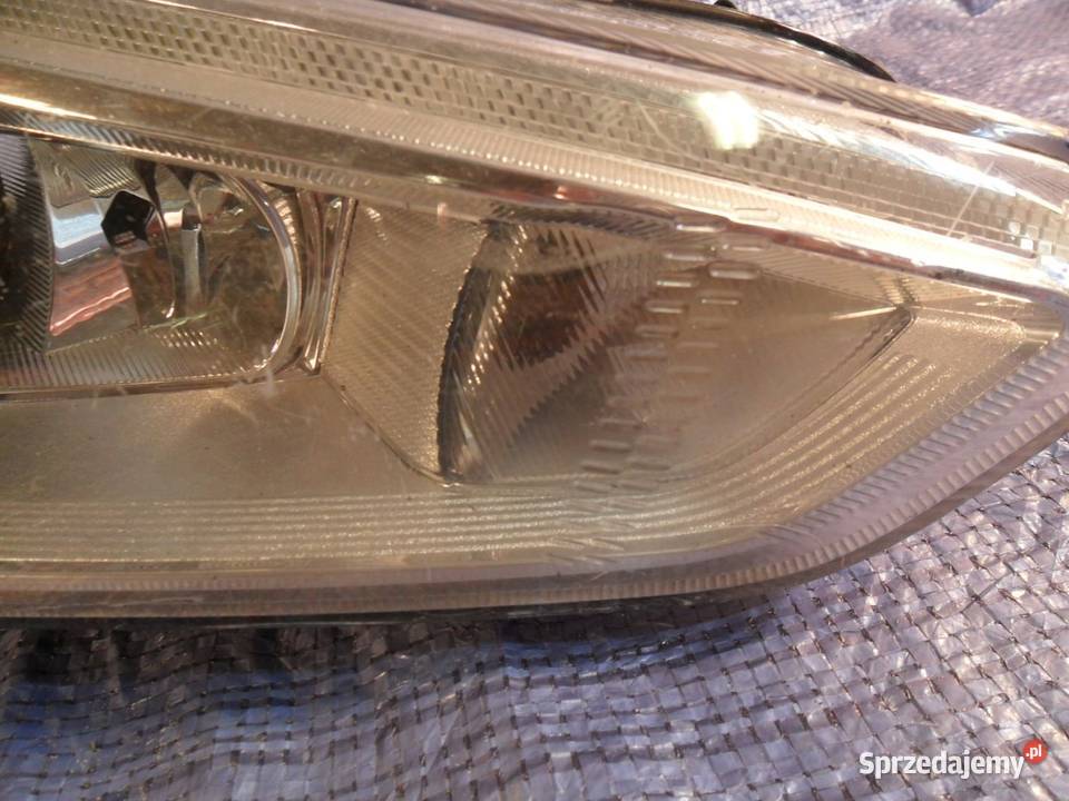 Ford Focus mk3 lift reflektor prawy przedni Lampy przednie Nowy Tomyśl