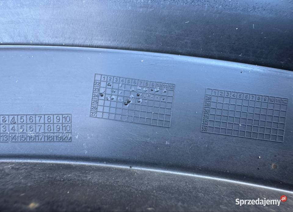 Listwa błotnika przód lewa lh MercedesBenz Glb Międzychód