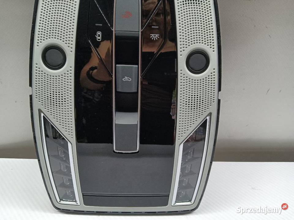 LAMPKA PODSUFITKI AUDI A8 D5 4N0947135CF