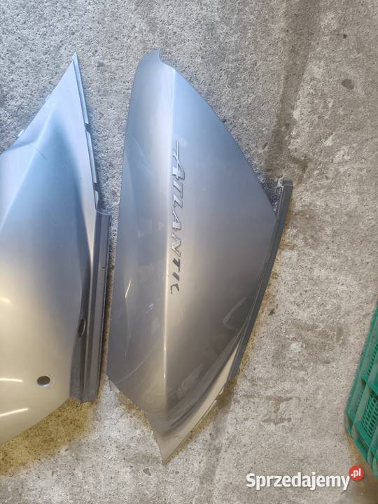Aprilia Atlantic 125 boczki tył komplet