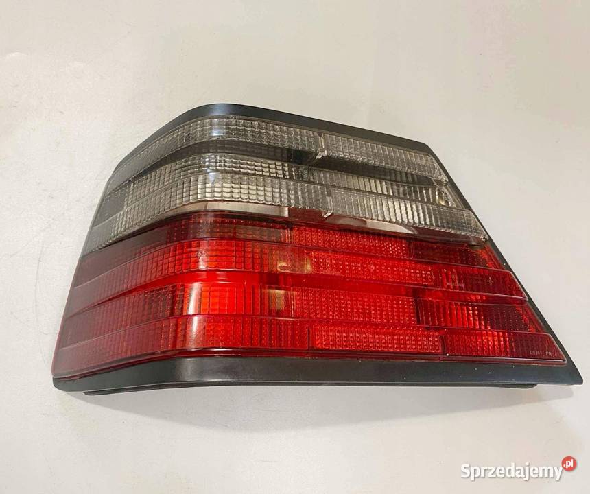 MercedesBenz E W124 Lampa tylna Hella Lewa osobowe Łagiewniki sprzedam