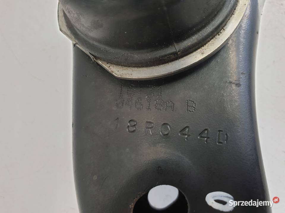 Ford F150 1520r PRZEDNI WAHACZ PRAWY PRZÓD górny Rudka