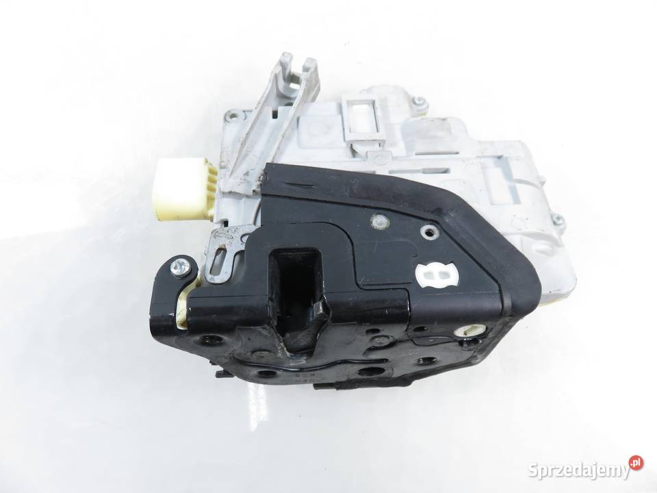 ZAMEK PRAWY PRZEDNI VW PASSAT B6 B7 3C1837016A