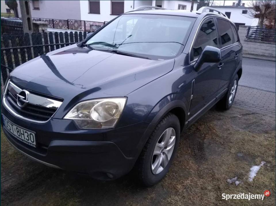 Prywatny Opel Antara 4x4 Zadbany długo w Rok produkcji 2007 Leśnica