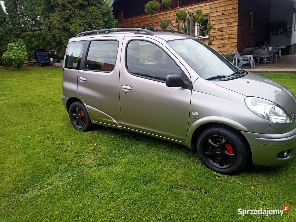 Toyota Yaris Verso 13 86KM Krosno sprzedam