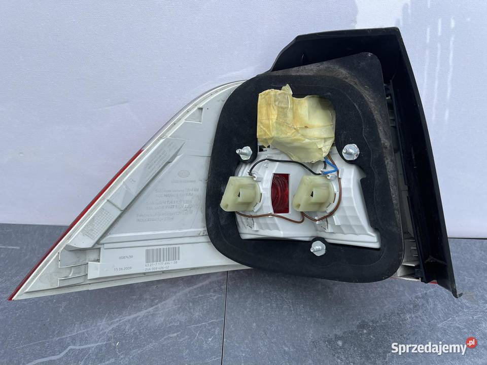BMW E60 E61 PRAWA LAMPA TYŁ KOMBI Ostroróg
