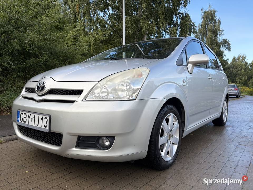 Toyota Corolla Verso 18 VVTi 129 z instalacją isofix sprzedam