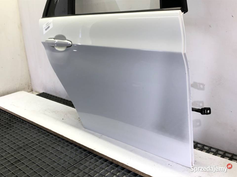 DRZWI PRAWY TYŁ BMW E91 Kombi 0412 osobowe sprzedam
