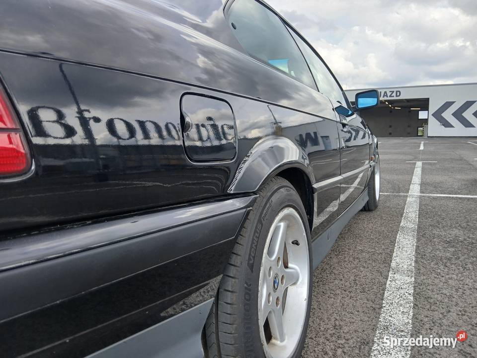 1995 BMW 318is E36 M42 Coupe w kolorze Schwarz 140KM małopolskie Kraków