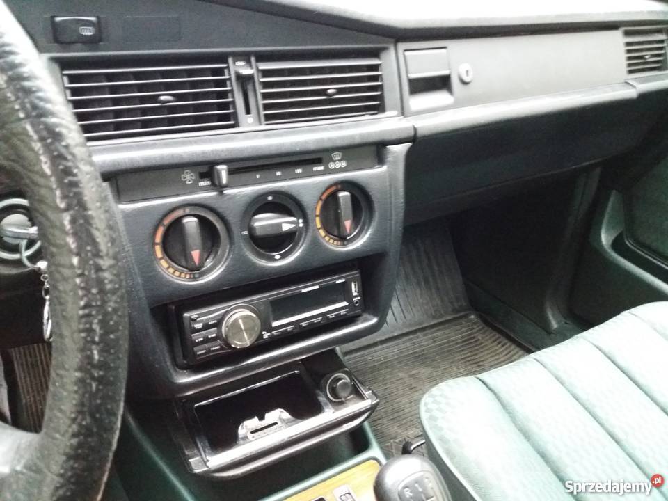Klasyk w świetnym stanie W201 Mercedes 190 podkarpackie Wola Dalsza