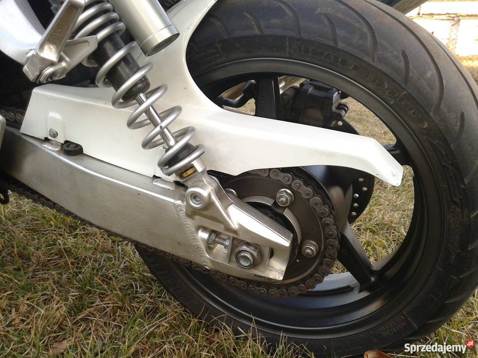 Honda CB1300 Motocykle, skutery, quady