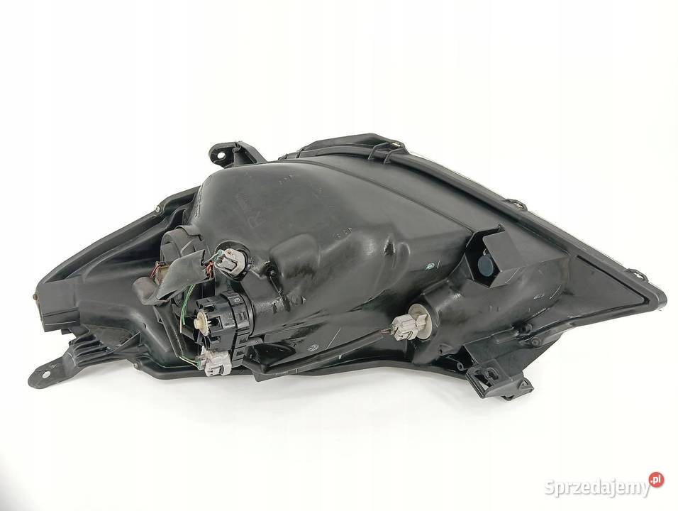 LAMPA PRZÓD PRAWA EUROPA Toyota Yaris III