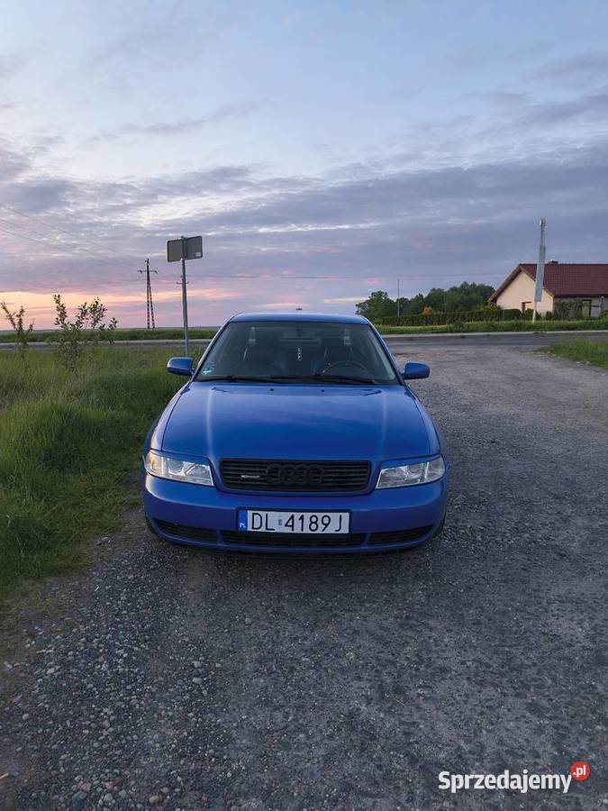 A4 b5 18t quattro sedan zmieniarka CD Legnica sprzedam