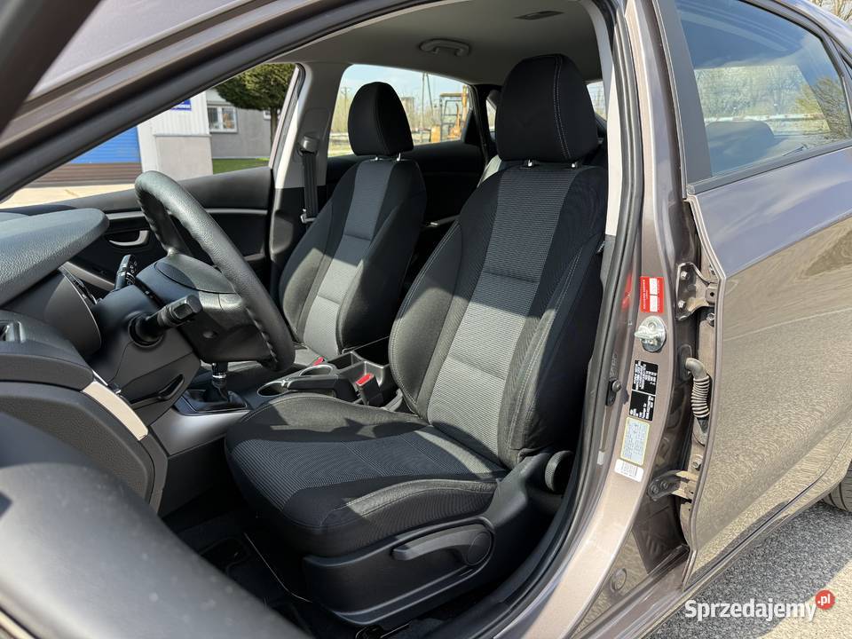 Hyundai i30 14 BENZYNA Klimatyzacja Ledy Hatchback Motoryzacja Konin