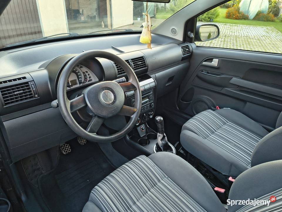 VW Fox 14 16V Klima Rok produkcji 2005 Tomaszów Mazowiecki