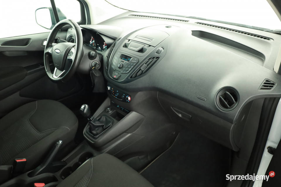 Ford Transit Courier 10 EcoBoost klimatyzacja