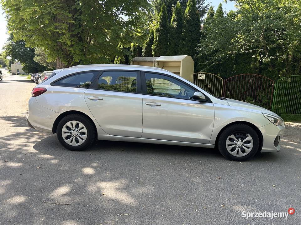 HYUNDAI I30 16d ZAMIANA na osobowe dostawcze sprzedam