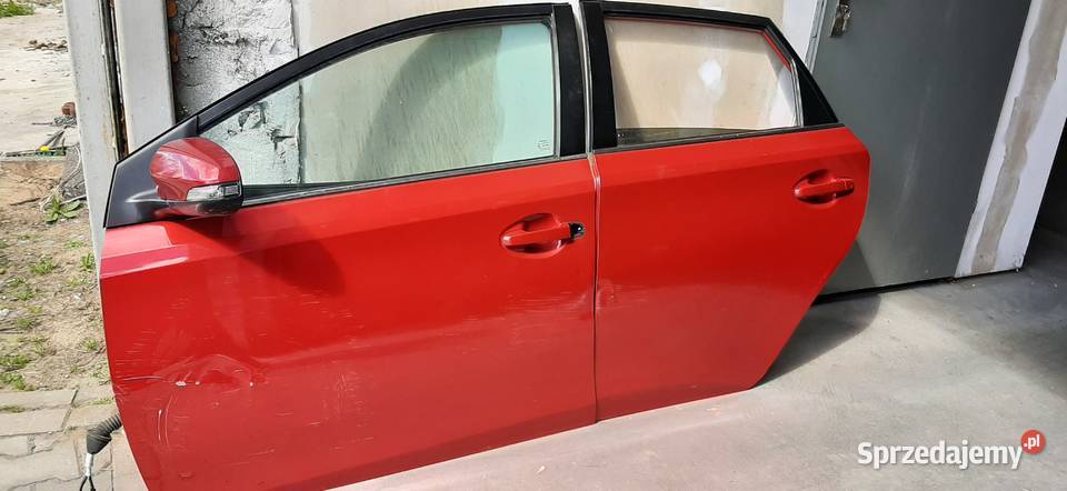 Drzwi przednie i tylne leweToyota Auris II Pułtusk