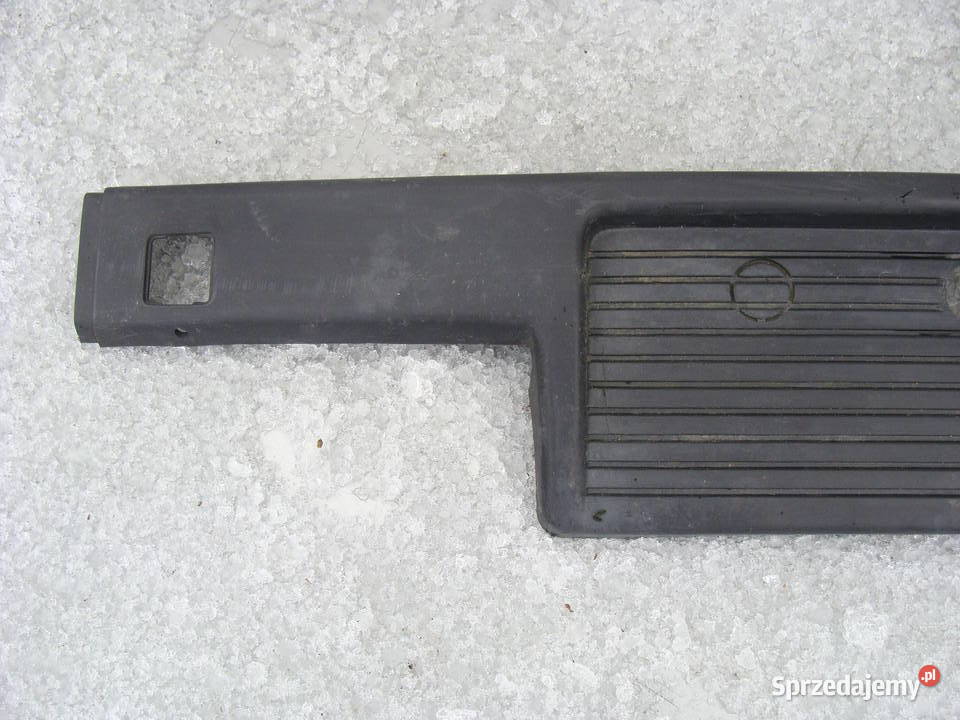 BMW 3 E30 Nakładka Listwa Zderzaka Przedniego