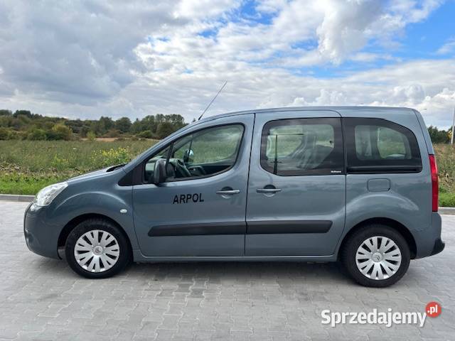 CITROEN Berlingo 16 HDI 7osobowy Rok produkcji 2010 lubelskie Ciecierzyn