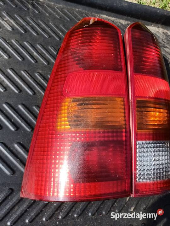 Lampa tył tylna prawa lewa ford focus MK1 kombi Szczecin