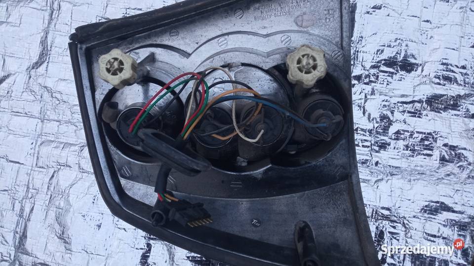Lampy tylne opel astra g hachback 35 drzwi osobowe Lampy tylne Posługowo